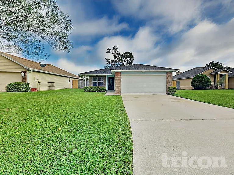 5357 Tessa Ter — Photo 2