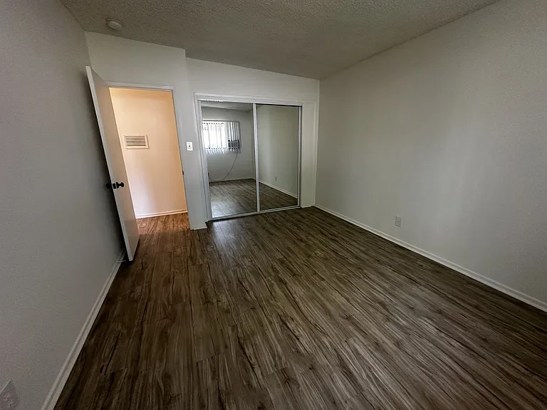 1156 Alameda Ave — Photo 20