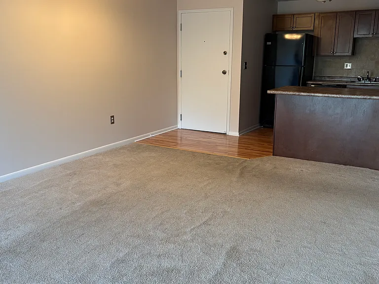 1401 Harbor View Dr — Photo 4