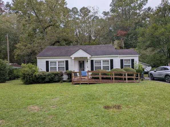 908 Highland Blvd, Moultrie, GA 31768