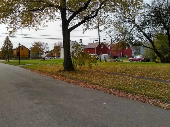 1304 McCulloch St, Fort Wayne, IN 46803