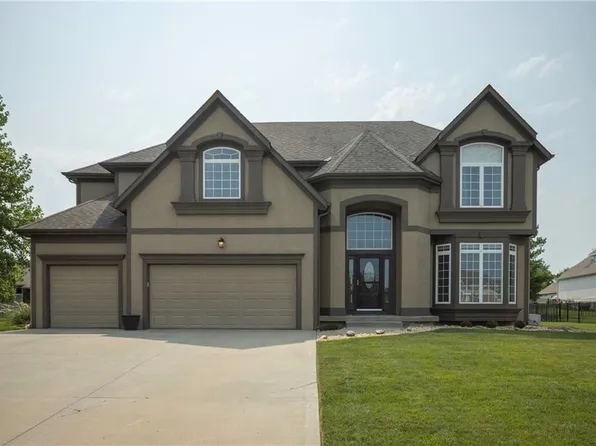 4517 NE Ridgeline Cir, Lees Summit, MO 64064