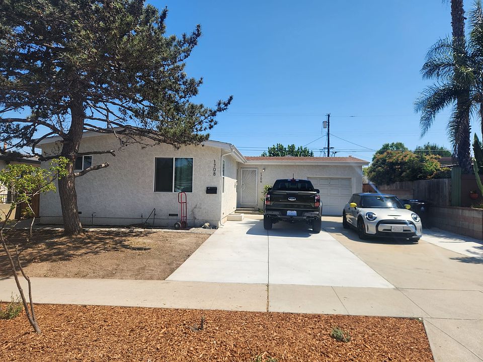 Front entrance to the house - parking is on the left if facing the house close to the entrance to the unit.
