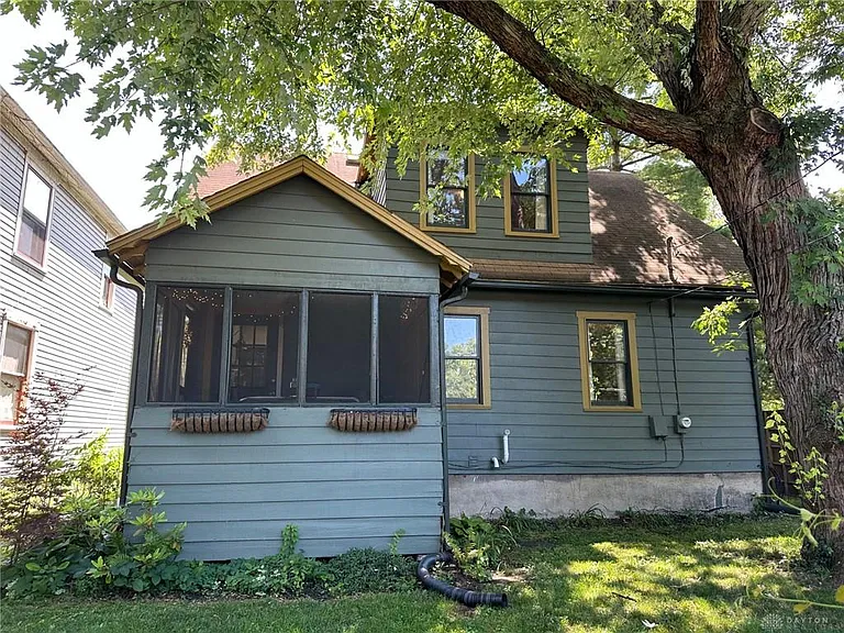 2319 S Dixie Dr — Photo 32