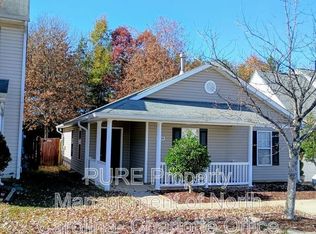 5700 Henderson Oaks Dr, Charlotte, NC 28269