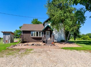 83839 310th St, Ellendale, MN 56026