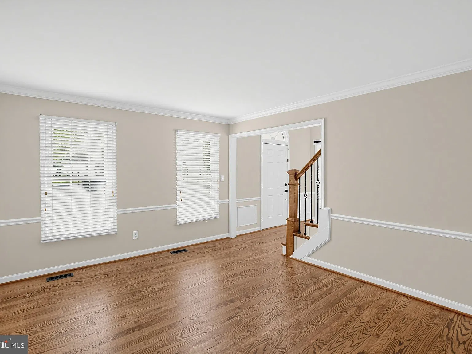4 bed, 3.5 bath, 3582 sqft, $3,950 — Photo 3