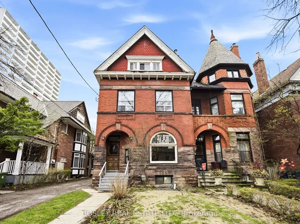 85 Walmer Rd, Toronto, ON M5R 2X6