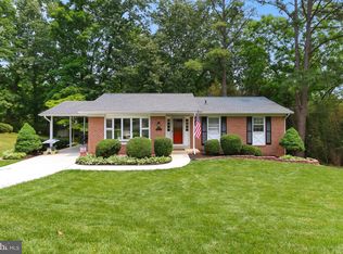 6401 Limerick Ct, Springfield, VA 22152