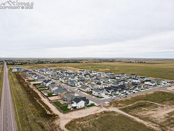 5th image of 493 Marketplace Dr