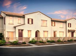 1061 W Clover Ave, Rialto, CA 92376