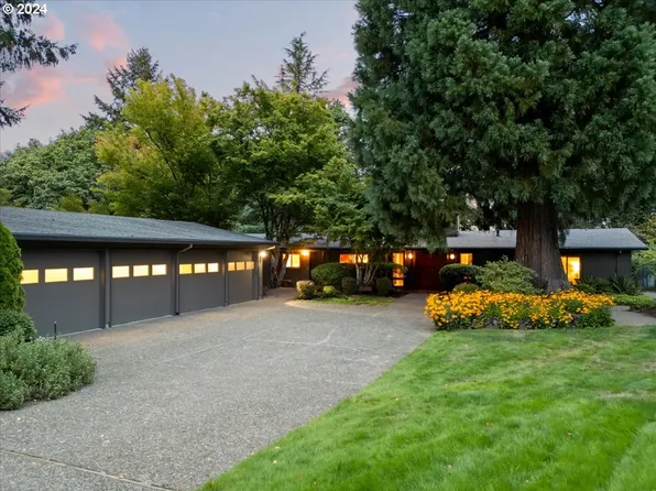 4121 Calaroga Cir, West Linn, OR 97068