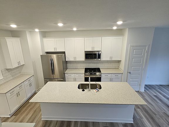 3rd image of 13823 Gatsby Dr