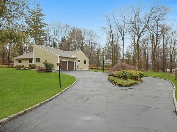698 Bear Ridge Road, Pleasantville, NY 10570