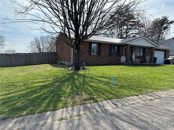 3rd image of 110 N Nichols Avenue