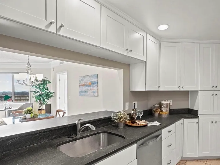 901 N Monroe St #916 — Photo 5