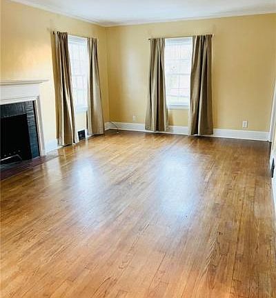 3rd image of 1217 Edgewood Dr
