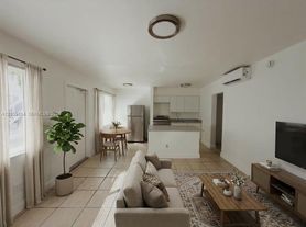 1979 N Glades Dr, Miami, FL