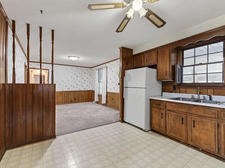1886 Old Trenton Rd — Photo 13