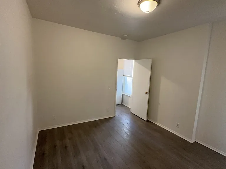 172 W Maple Ave #1 — Photo 19