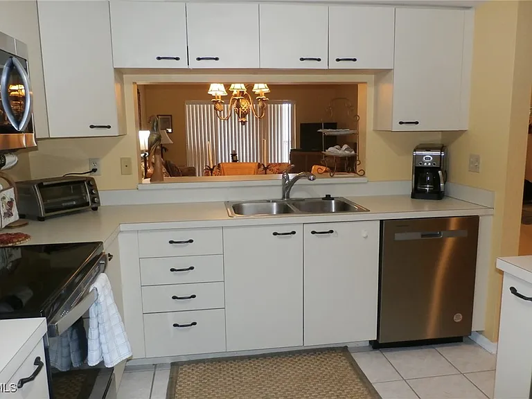 12150 Kelly Sands Way #620 — Photo 4