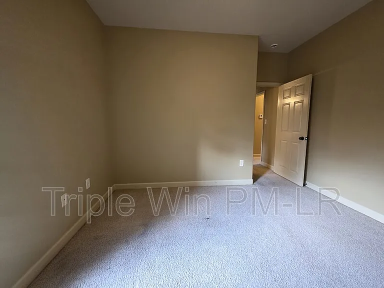 1901 Hidden Creek Dr — Photo 26