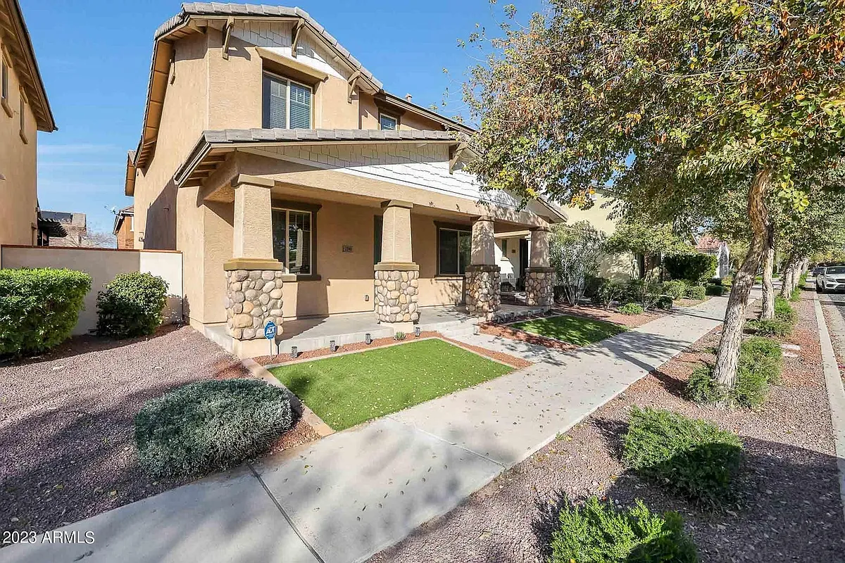 Building Photo - 2290 N Valley View Dr