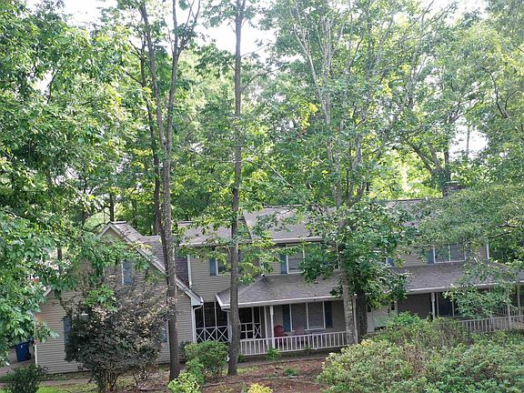 2nd image of 1201 Devonshire Dr NE