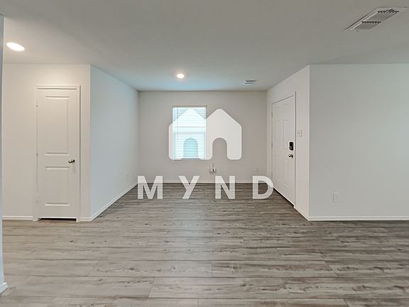 5th image of 3213 Crestone Dr