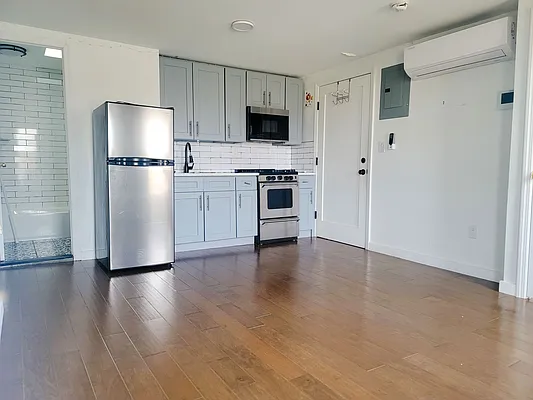 Rented by Dappered Pads LLC | media 7