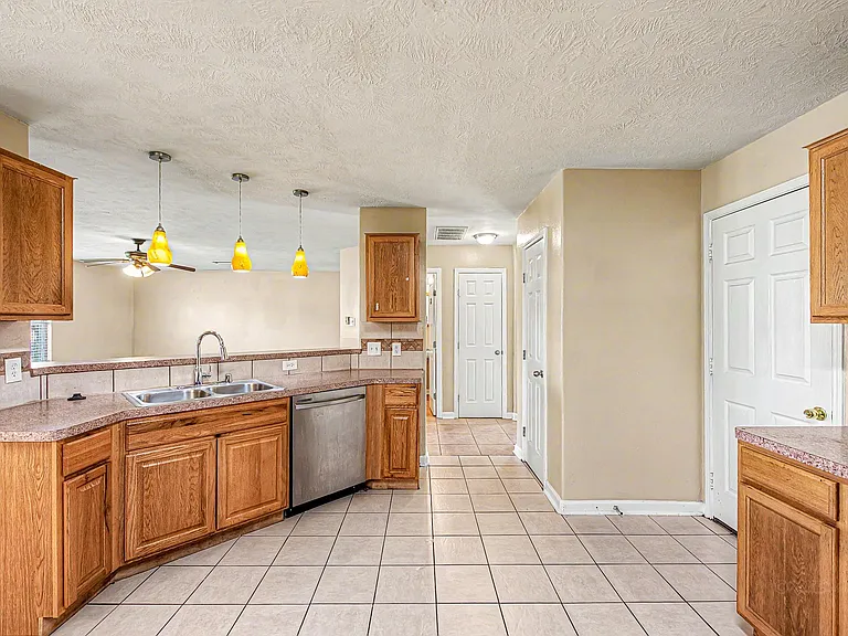 18114 Sorrell Oaks Ln — Photo 17
