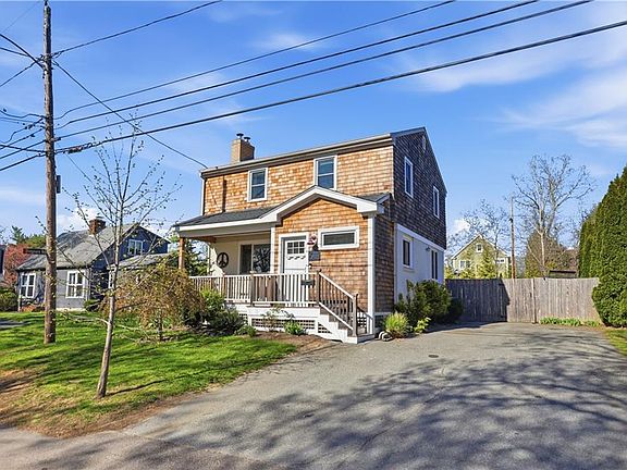 3rd image of 18 Loring Rd
