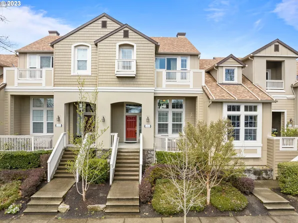 6355 NE Brighton St, Hillsboro, OR 97124