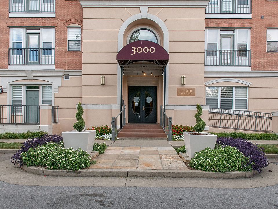 1st image of 3000 Vanderbilt Pl APT 425