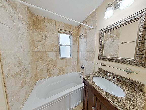 3rd image of 15 Carmel St Floor 2