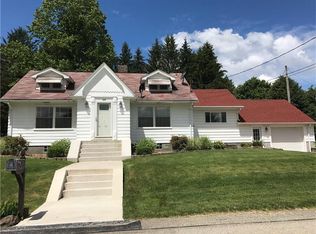 989 Adelaide St, Hermitage, PA 16148