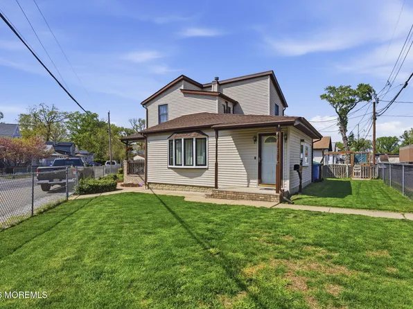 301 Norwood Avenue, Laurence Harbor, NJ 08879