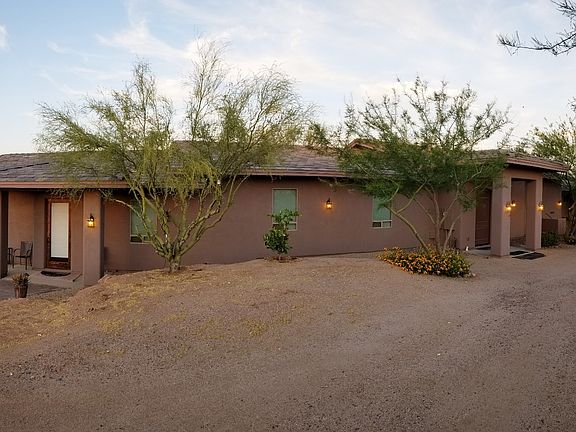 Separate entrance to casitas