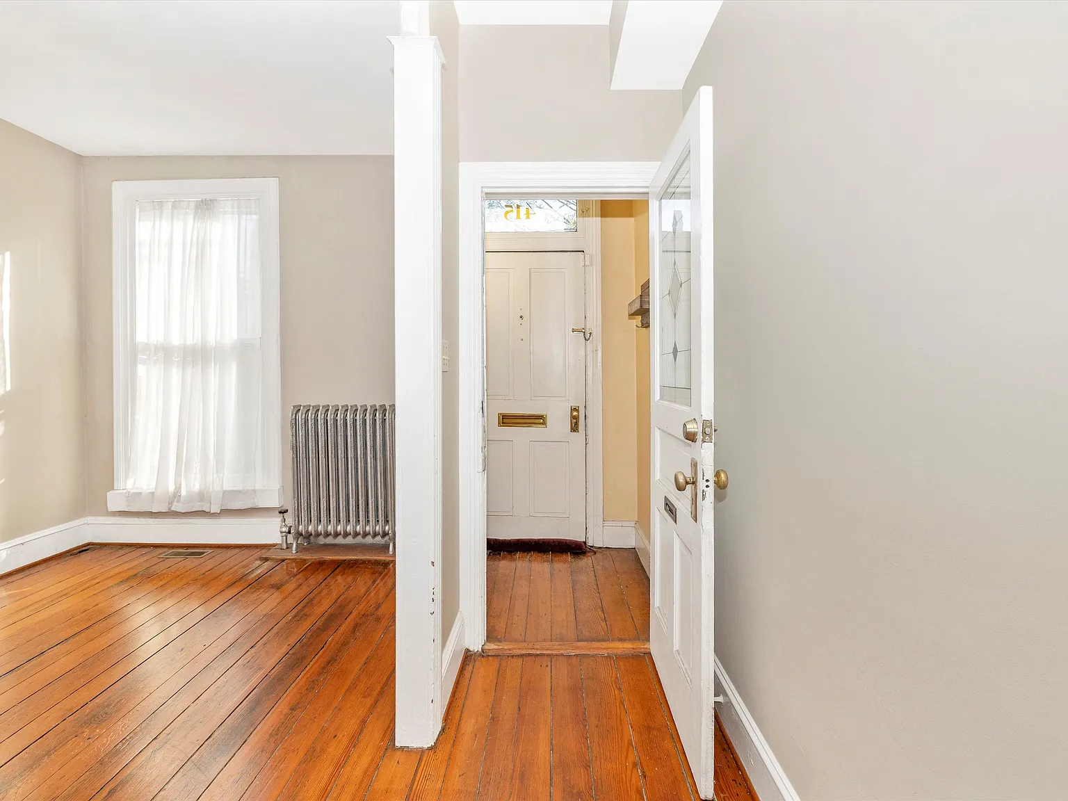 415 S Market St — Photo 3