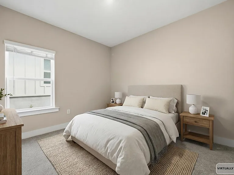 201 Lyla Ln — Photo 8