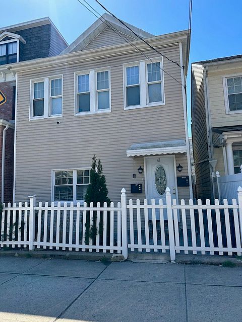 1st image of 61 Gardner Ave