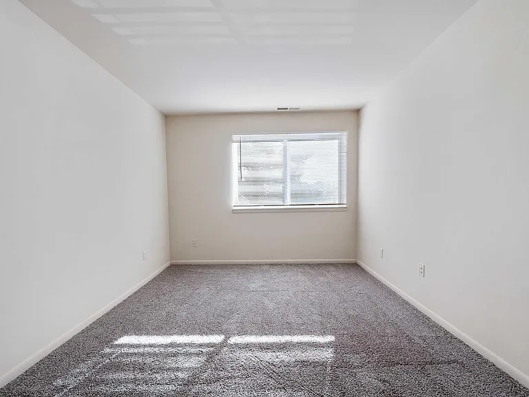 Windsor Hills Apartments — Photo 52