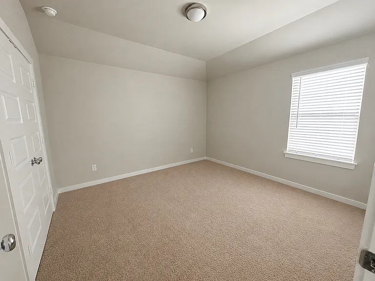 225 Mountain Meadow Ln — Photo 15