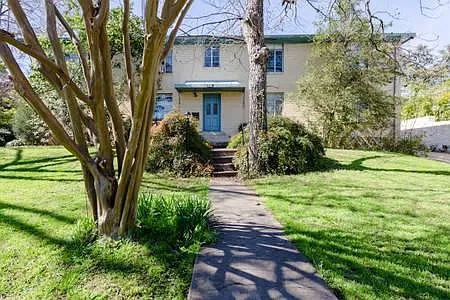 1206 Castle Hill St #1 Photo 1