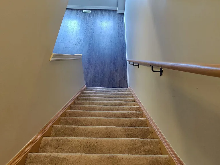 630 Linden Dr E — Photo 7