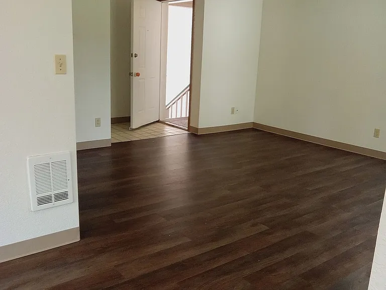 1103-1207 Creekwood Ct SE — Photo 12