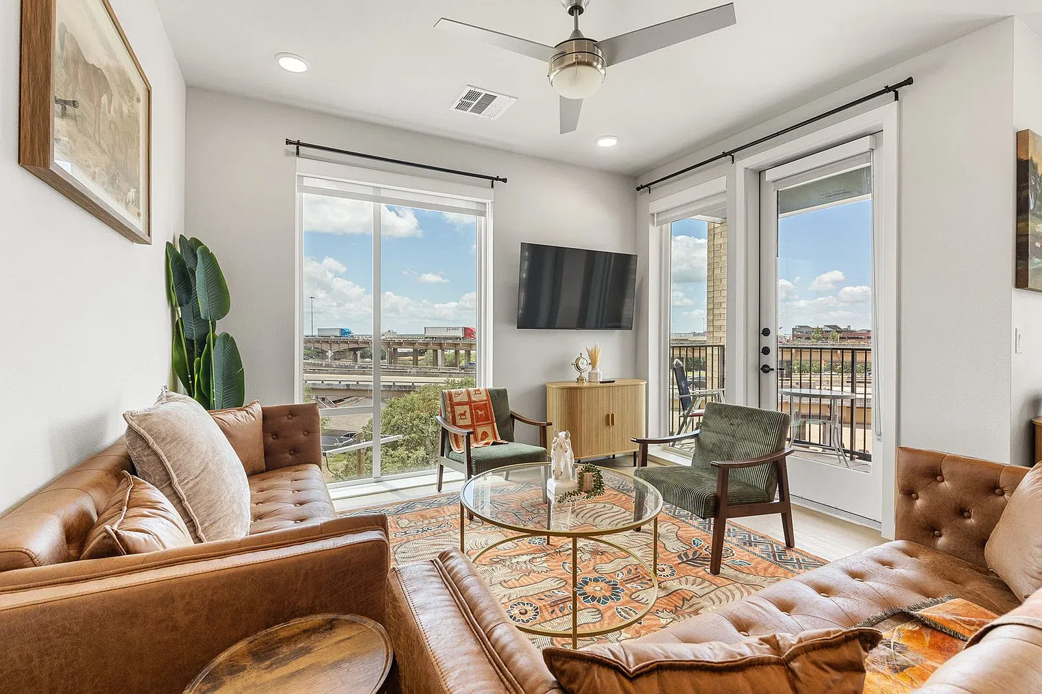 2 bed, 2.0 bath, 1130 sqft, $5,861 — Photo 1