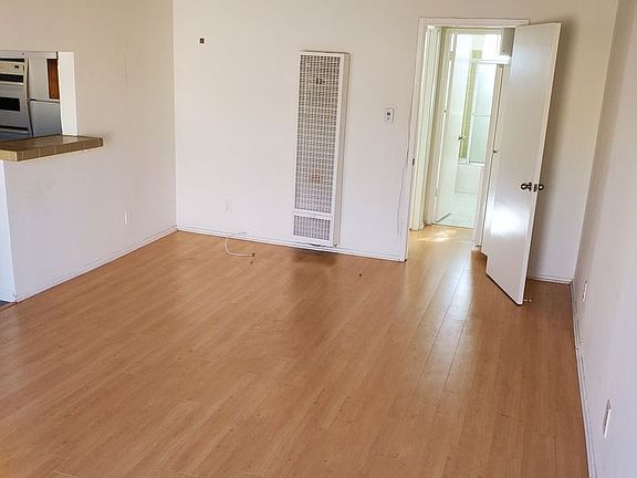 5th image of 3362 Keystone Ave #7
