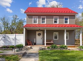 490 Sheridan Rd, Womelsdorf, PA 19567