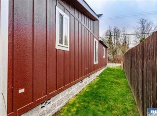 1009 S Golf Course Rd, Port Angeles, WA 98362